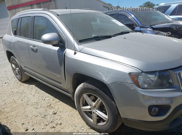 1C4NJCEA5GD619783 2016 JEEP COMPASS Silver Вид задньої частини салону