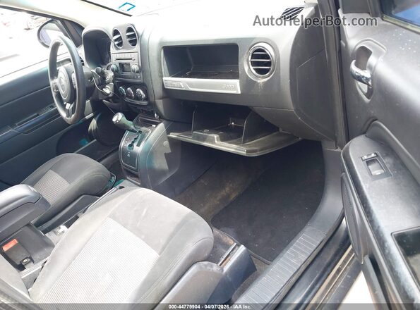 1C4NJDBB1HD107006 2017 JEEP COMPASS Black Widok wnętrza z przodu