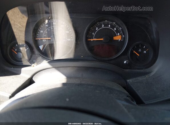 1C4NJDBBXGD686771 2016 JEEP COMPASS Красный Вид задних сидений