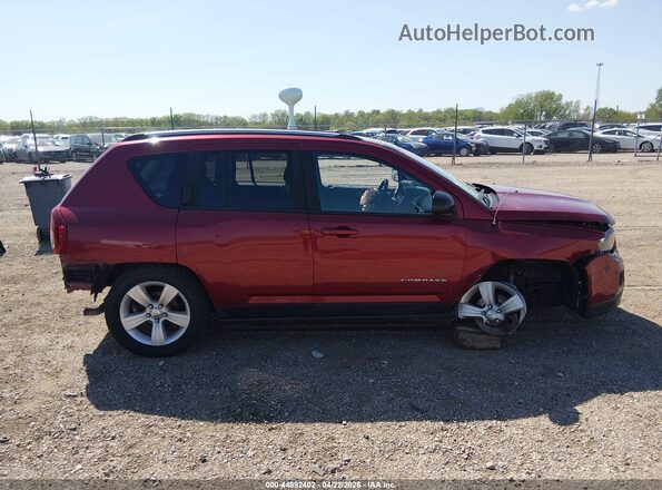 1C4NJDBBXGD686771 2016 JEEP COMPASS Красный Вид задней части салона