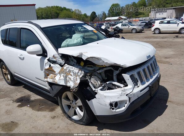 1C4NJDEB1GD662600 2016 JEEP COMPASS Белый Вид спереди