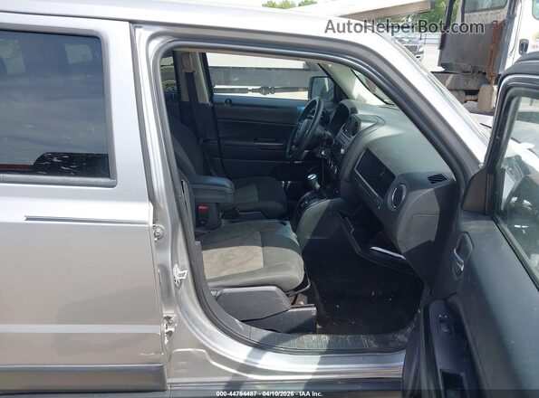 1C4NJPBA5GD633775 2016 JEEP PATRIOT Silver წინა სალონის ხედი