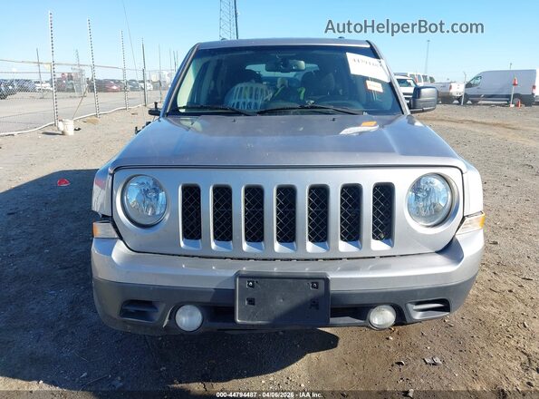 1C4NJPBA5GD633775 2016 JEEP PATRIOT Silver ხელსაწყოთა პანელის ხედი