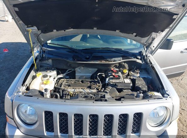 1C4NJPBA5GD633775 2016 JEEP PATRIOT Silver უკანა ხედი