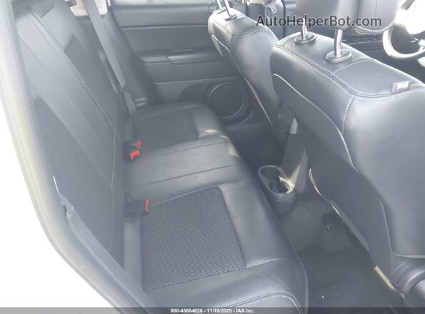 1C4NJRBB1HD208317 2017 JEEP PATRIOT White Vista de la etiqueta del VIN