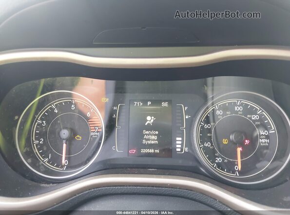 1C4PJLAB2HW502417 2017 JEEP CHEROKEE White Вид задніх сидінь