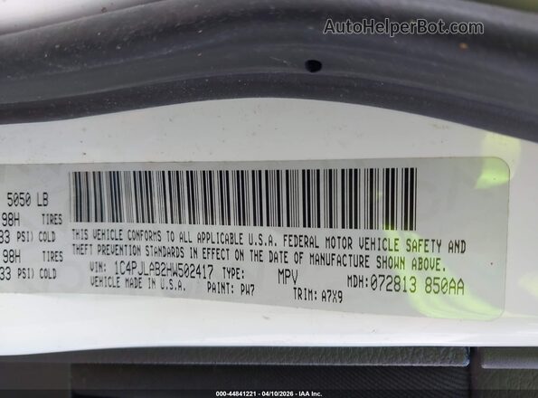 1C4PJLAB2HW502417 2017 JEEP CHEROKEE White Вид підкапотного простору