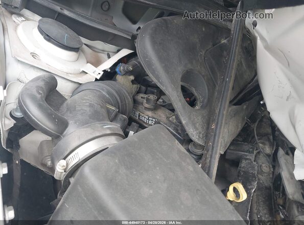 1C4PJLCB9KD420152 2019 JEEP CHEROKEE White Вид ззаду