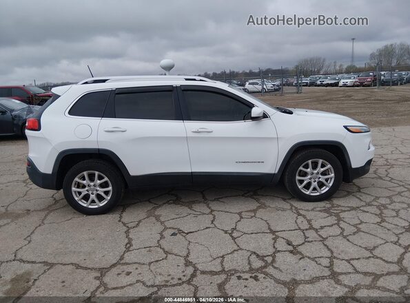 1C4PJLLB8JD510150 2018 JEEP CHEROKEE White Rear interior view
