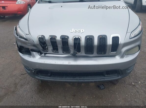 1C4PJMAS9GW265896 2016 JEEP CHEROKEE Silver Вид спереду
