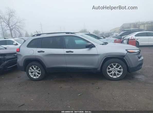 1C4PJMAS9GW265896 2016 JEEP CHEROKEE Silver Вид задньої частини салону