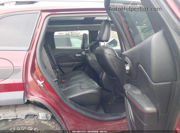 1C4PJMBX5KD139534 2019 JEEP CHEROKEE Red Widok naklejki z numerem VIN