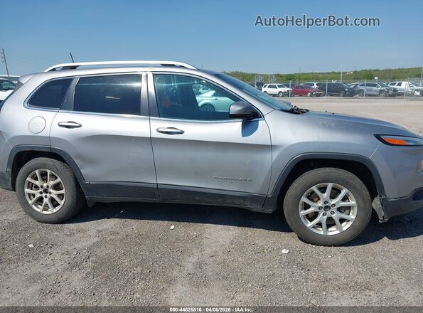 1C4PJMCS3HW530522 2017 JEEP CHEROKEE Silver 360 interior view