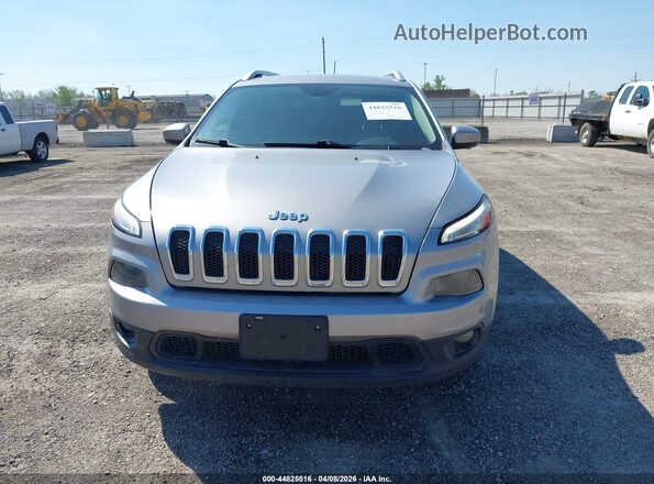 1C4PJMCS3HW530522 2017 JEEP CHEROKEE Silver Rear interior view
