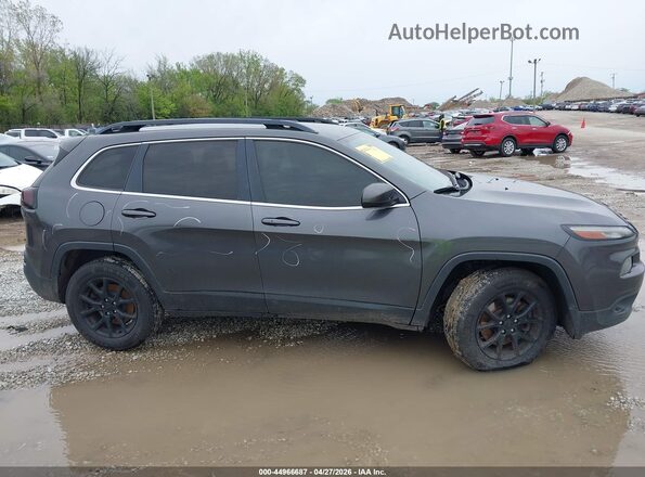 1C4PJMCS9GW231406 2016 JEEP CHEROKEE Gray Rear interior view