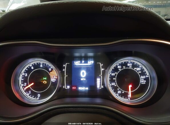 1C4PJMLB0LD617511 2020 JEEP CHEROKEE Gray Widok tylnych siedzeń