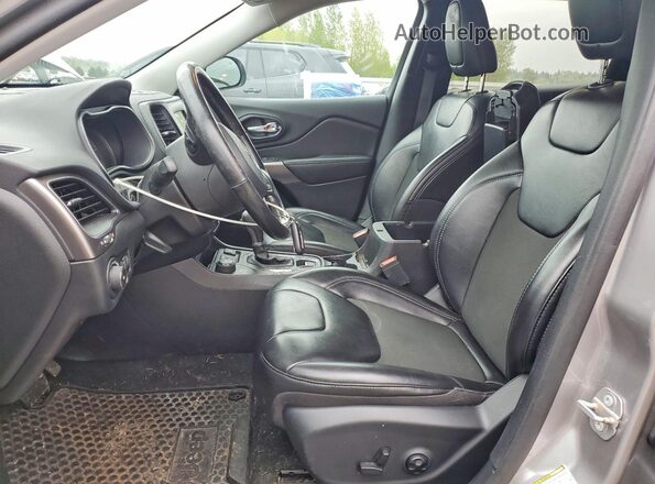 1C4PJMLB8LD587027 2020 JEEP CHEROKEE Серебряный Вид салона спереди