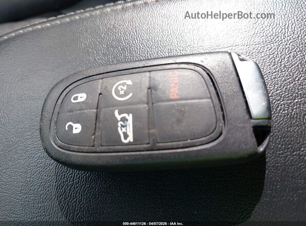 1C4PJMMB1PD115367 2023 JEEP CHEROKEE Белый Вид панели приборов