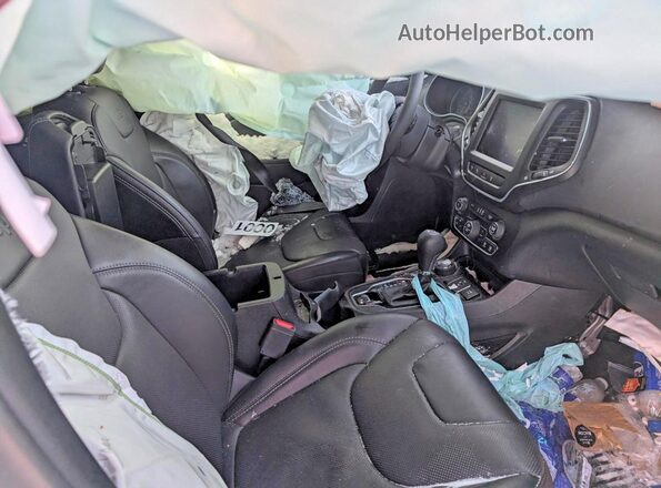 1C4PJMMB2PD113627 2023 JEEP CHEROKEE Белый Вид салона спереди
