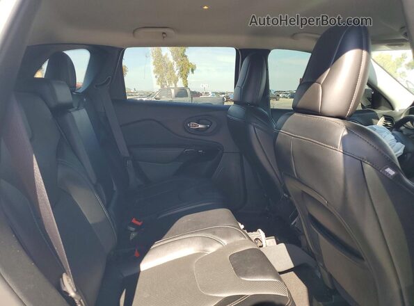 1C4PJMMB2PD113689 2023 JEEP CHEROKEE White Вид задньої частини салону