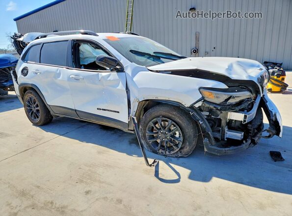 1C4PJMMB4PD110888 2023 JEEP CHEROKEE Белый Передняя правая четверть