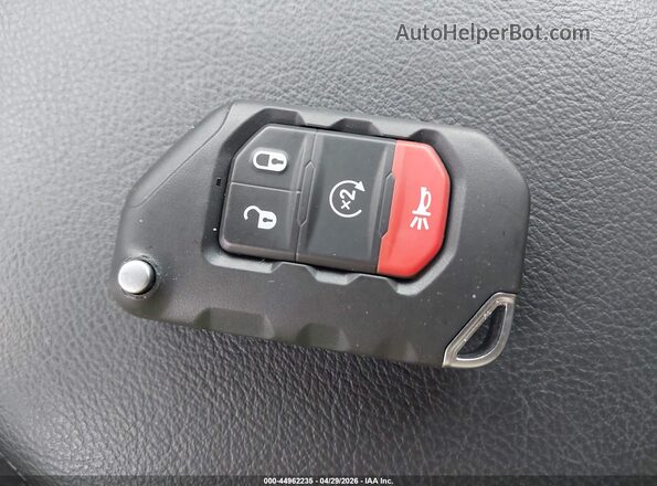 1C4PJXDN7SW509805 2025 JEEP WRANGLER White Առջևի վահանակի տեսք