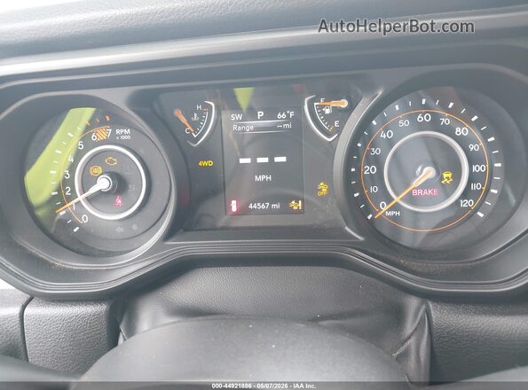 1C4PJXDN9RW329316 2024 JEEP WRANGLER Red Widok tylnych siedzeń