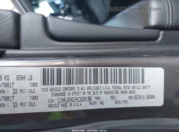 1C4RJEAG3HC928196 2017 JEEP GRAND CHEROKEE Gray Вид підкапотного простору