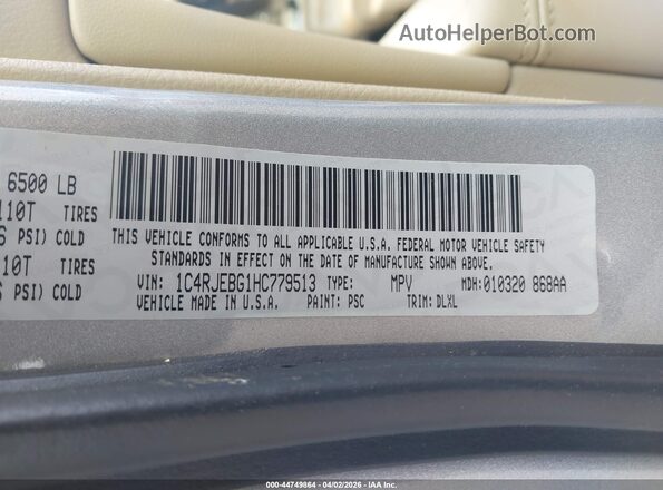 1C4RJEBG1HC779513 2017 JEEP GRAND CHEROKEE Silver Widok komory silnika