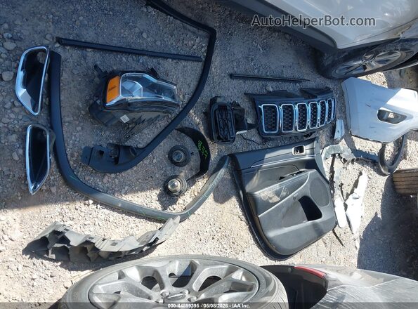 1C4RJEBG8HC780089 2017 JEEP GRAND CHEROKEE White Widok zestawu wskaźników