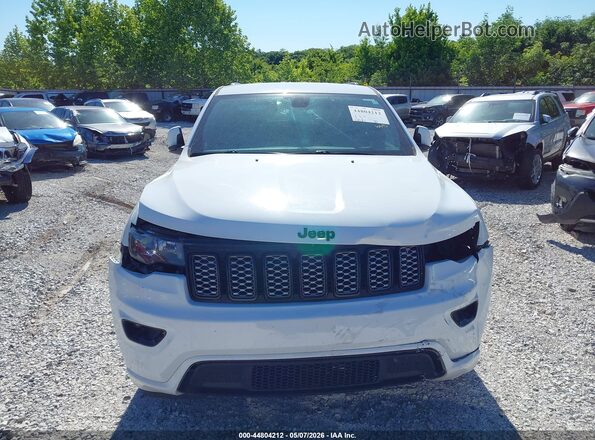 1C4RJFAG2JC220629 2018 JEEP GRAND CHEROKEE Белый Вид задней части салона