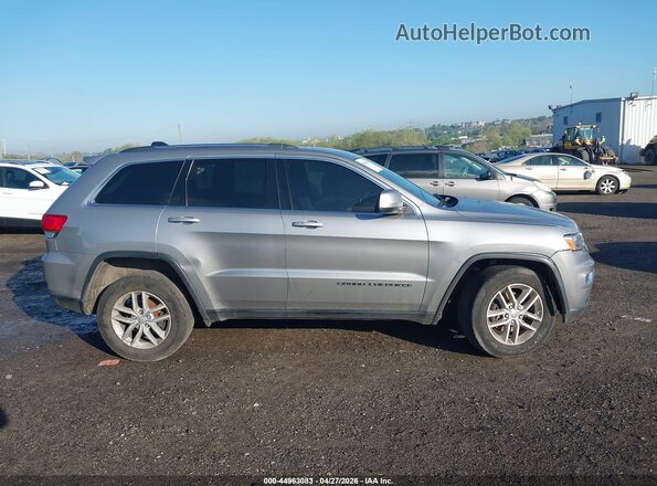 1C4RJFAG5HC720407 2017 JEEP GRAND CHEROKEE Silver Vista interior trasera