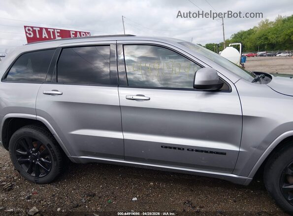 1C4RJFAG7JC503091 2018 JEEP GRAND CHEROKEE Silver 360 interior view