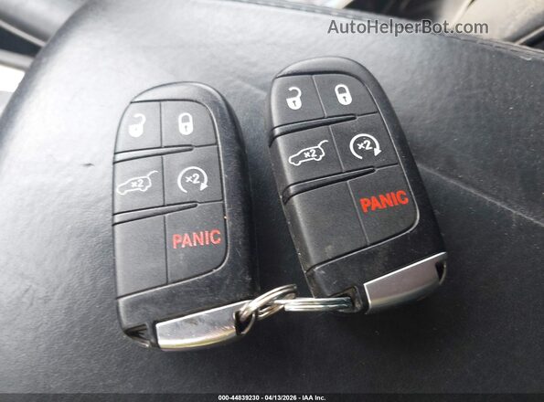 1C4RJFCM0GC395523 2016 JEEP GRAND CHEROKEE Серый Вид панели приборов