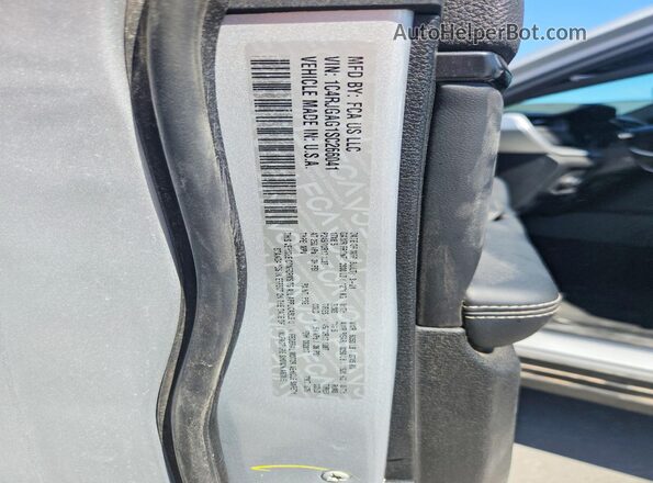 1C4RJGAG1SC266041 2025 JEEP GRAND Gray ძრავის განყოფილების ხედი