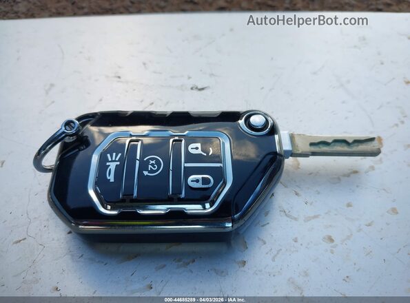 1C4RJXP65RW155032 2024 JEEP WRANGLER Синий Вид панели приборов