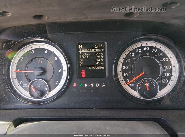1C6RR6FG9JS234476 2018 RAM 1500 Burgundy Вид задніх сидінь