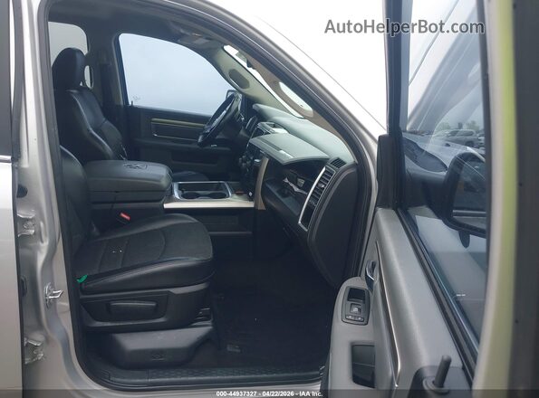 1C6RR6LT8HS856465 2017 RAM 1500 Silver Front interior view