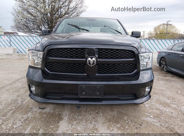 1C6RR7FG8JS253624 2018 RAM 1500 Black Vista del cuadro de instrumentos