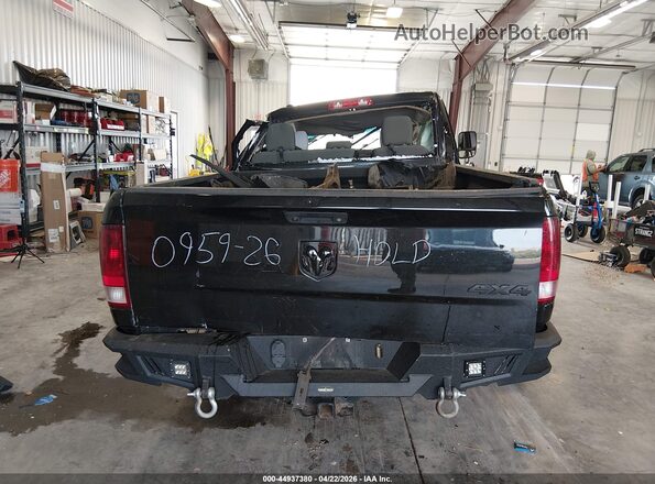 1C6RR7FT9JS146837 2018 RAM 1500 Black 