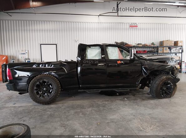 1C6RR7FT9JS146837 2018 RAM 1500 Black Widok zestawu wskaźników