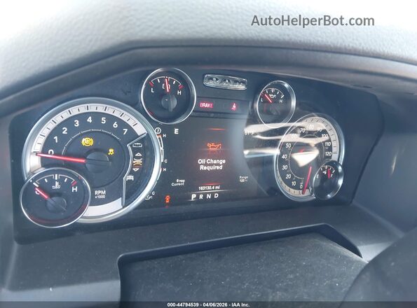 1C6RR7GT8JS312702 2018 RAM 1500 Gray უკანა სავარძლების ხედი