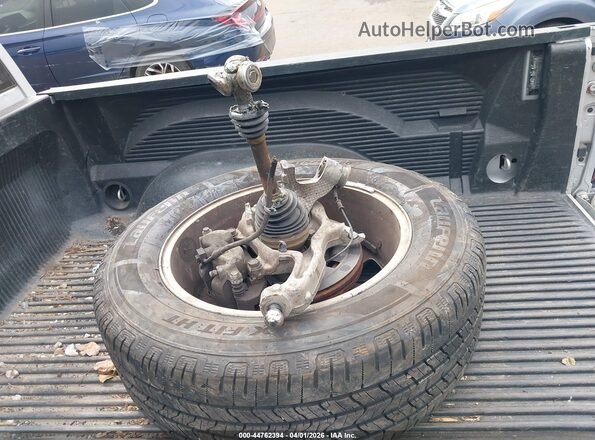 1C6RR7LG8JS264272 2018 RAM 1500 Silver Вид щитка приладів