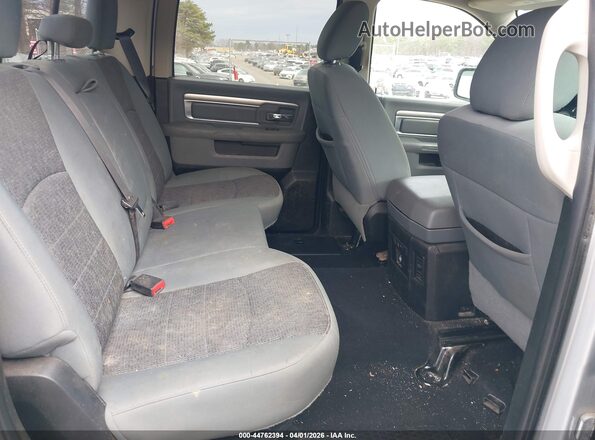1C6RR7LG8JS264272 2018 RAM 1500 Silver Вид наклейки з VIN-кодом