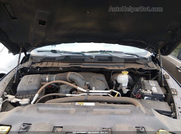 1C6RR7LT0JS248693 2018 RAM 1500 Black Հետևի տեսք