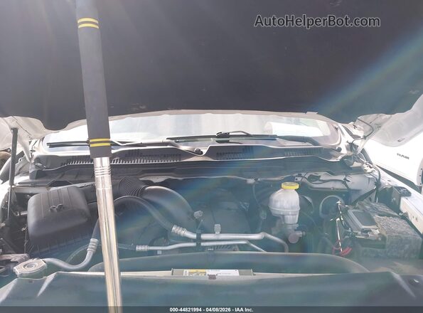 1C6RR7MT8JS291094 2018 RAM 1500 White Հետևի տեսք
