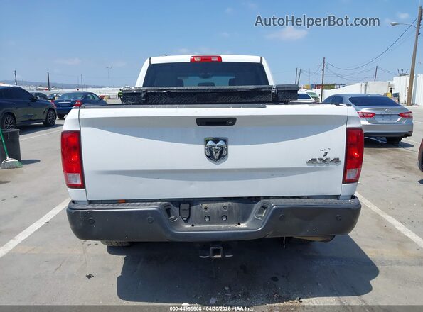 1C6RR7ST3JS348157 2018 RAM 1500 White 
