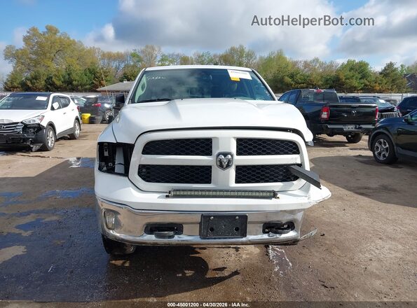 1C6RR7TT6GS370290 2016 RAM 1500 White Widok wnętrza z tyłu
