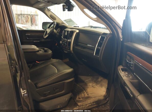 1C6RR7VT3JS150416 2018 RAM 1500 Gray Սալոնի դիմացի տեսք