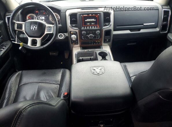 1C6RR7VT9JS306006 2018 RAM 1500 Black Vista del salpicadero